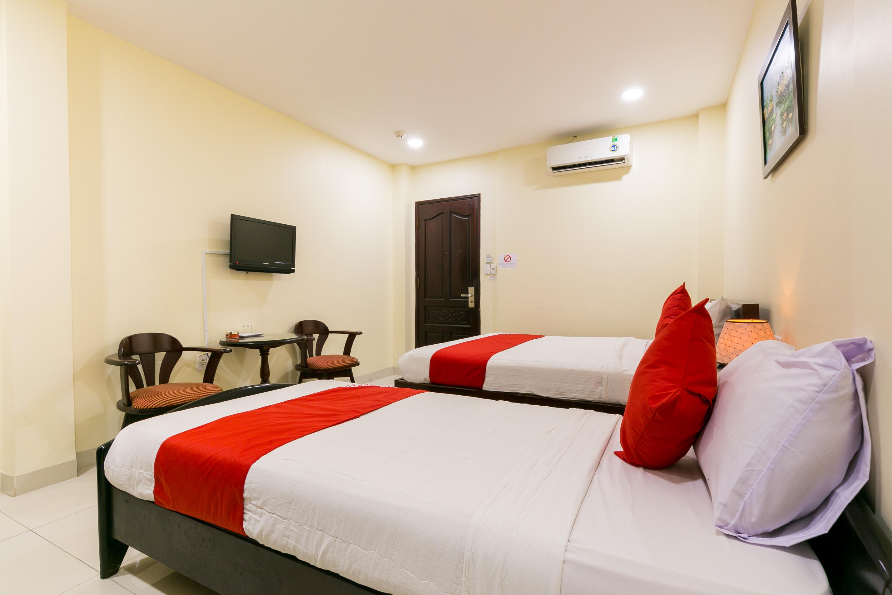 Oyo 422 Nguyen Thanh Hotel Ho Chi Minh-staden Exteriör bild