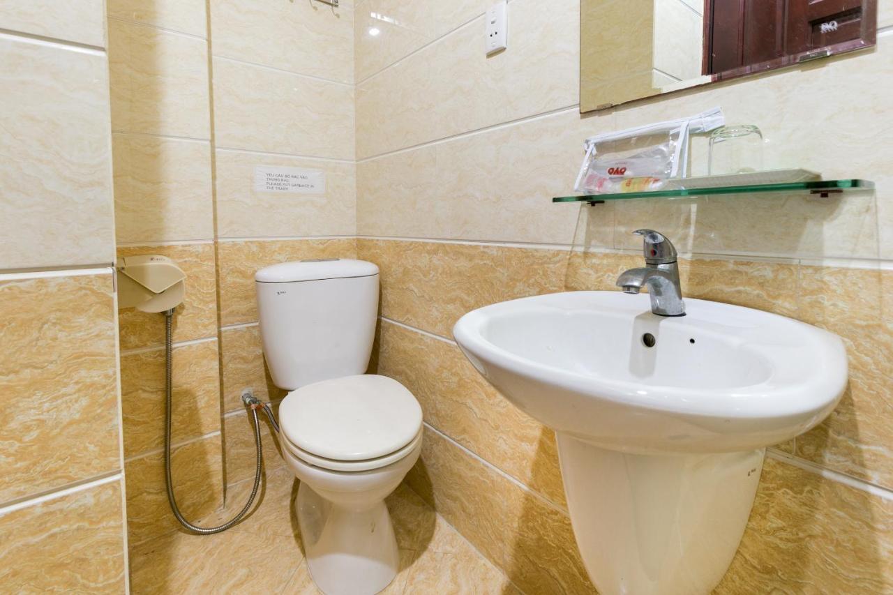 Oyo 422 Nguyen Thanh Hotel Ho Chi Minh-staden Exteriör bild